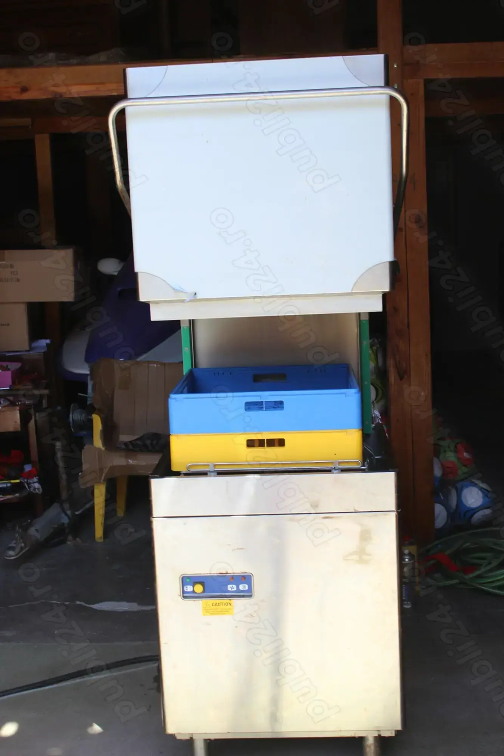 Msina de spalat vase si pahare profesionala SILANOS E1000