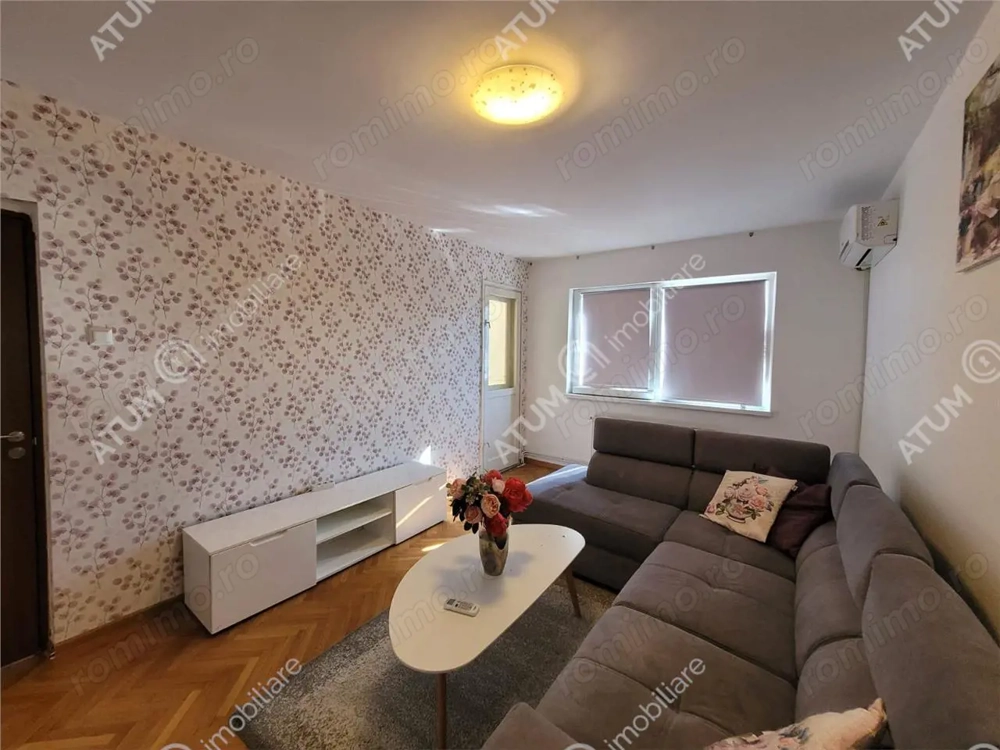 Apartament decomandat 3 camere si balcon zona Vasile Aaron din Sibiu