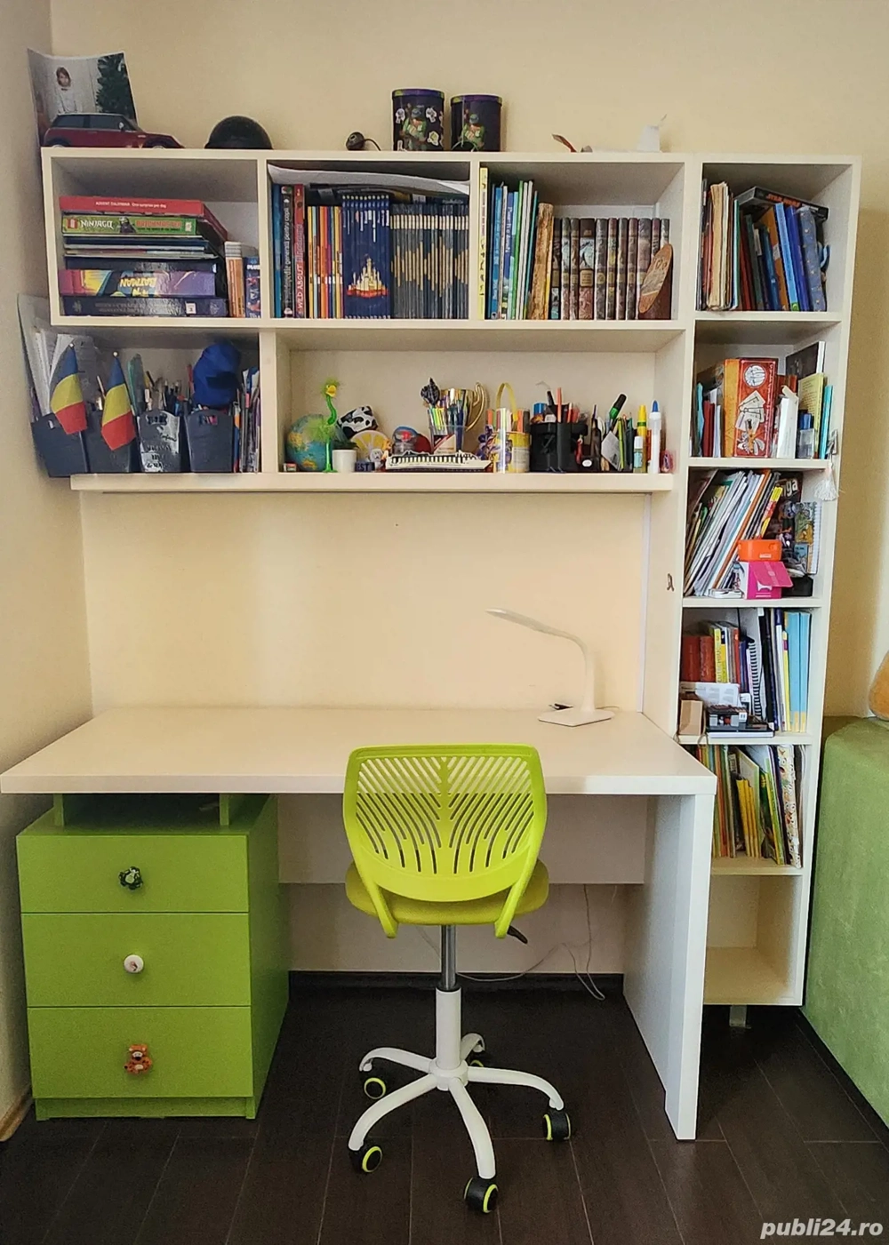 Set mobilier pal pt camera copii