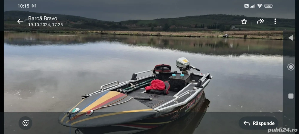 vind sau schimb barcă cu motor și peridoc 