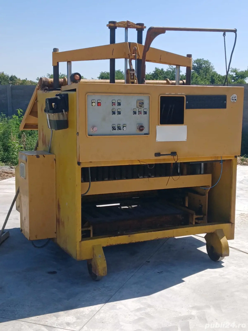 Presă bolțari automat