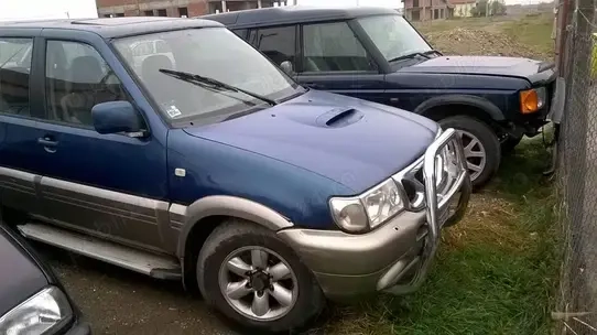 Dezmembrez Nissan Terano 2