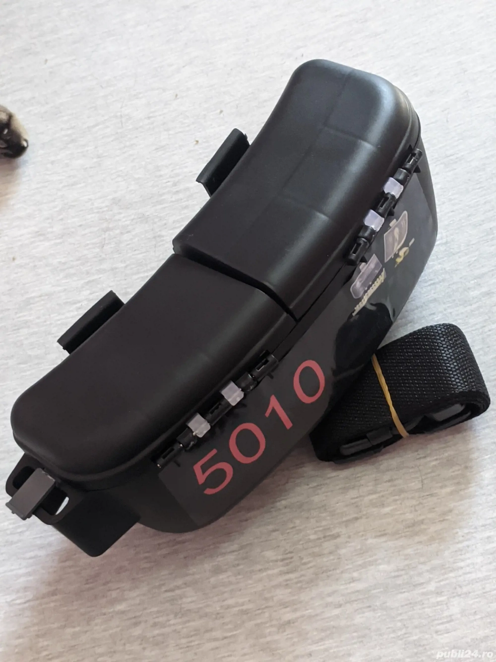 Borsetă - cutie pentru diferite tipuri de pescuit.