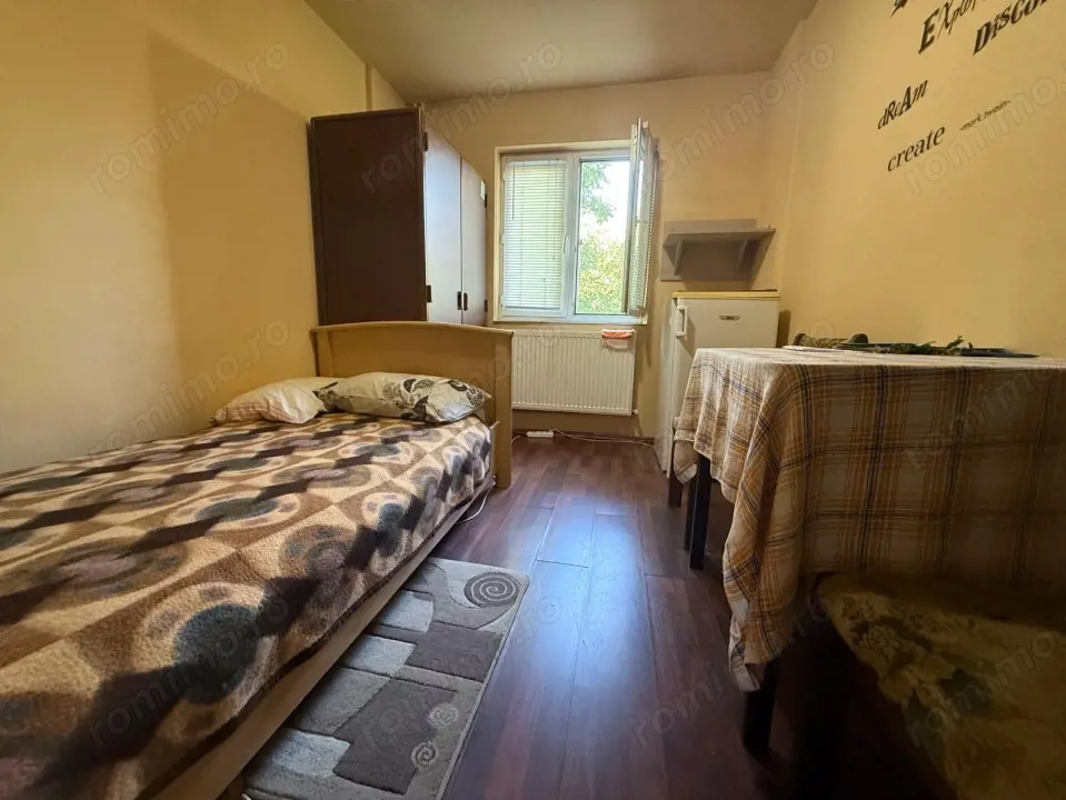 Garsoniera mobilata, 12 mp, etaj 2 - Complexul Studentesc