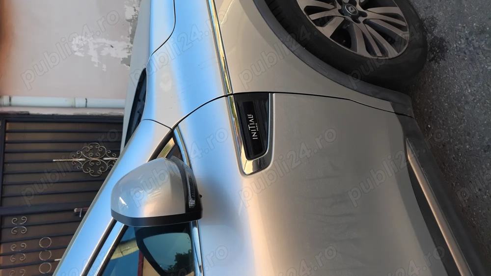 Renault Coleos Inițiale Paris 