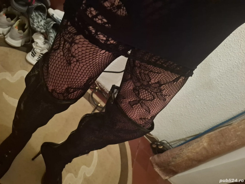 Adelina travestita in orasul tau