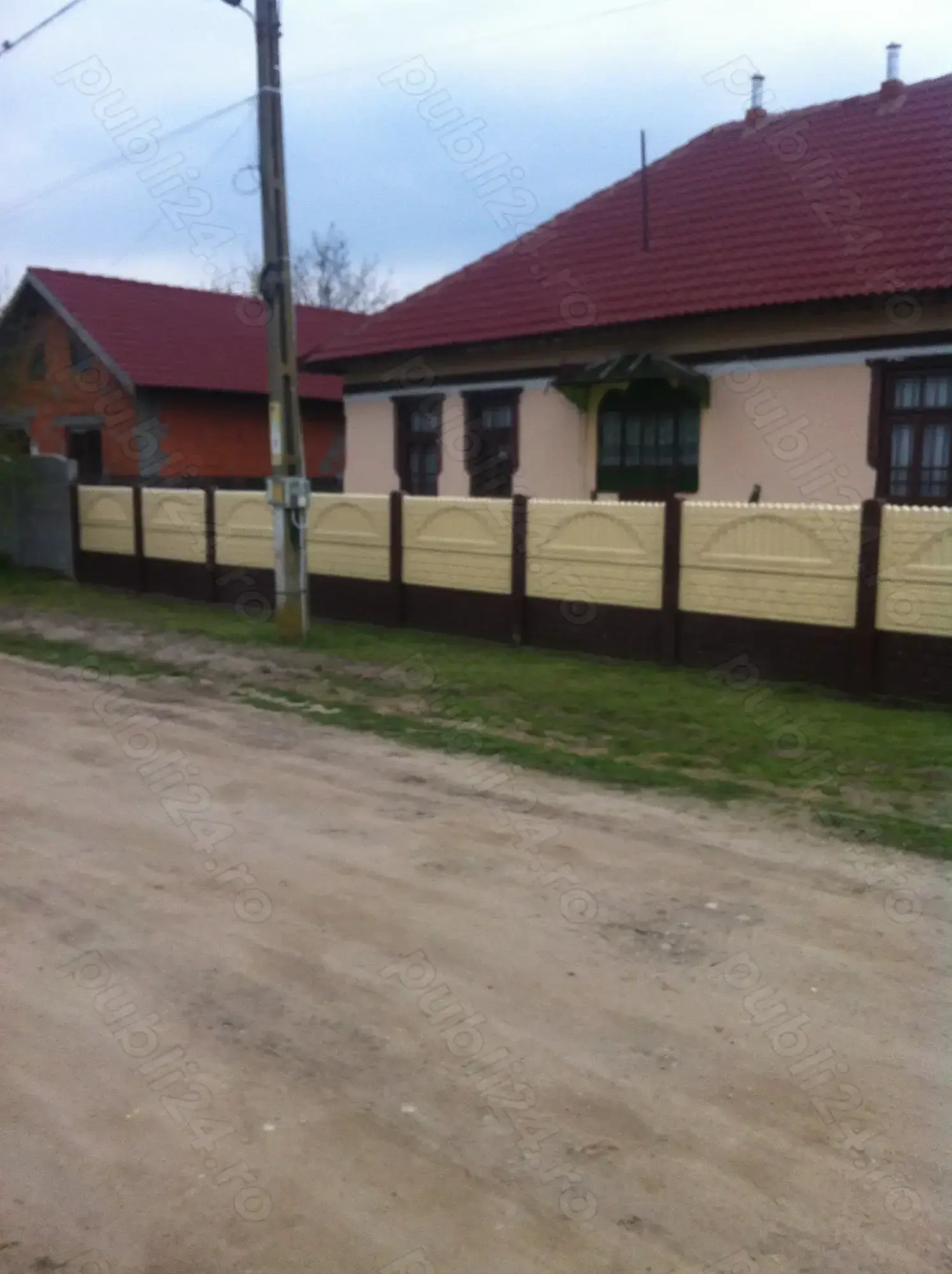 Casa si teren de vanzare Ghidici