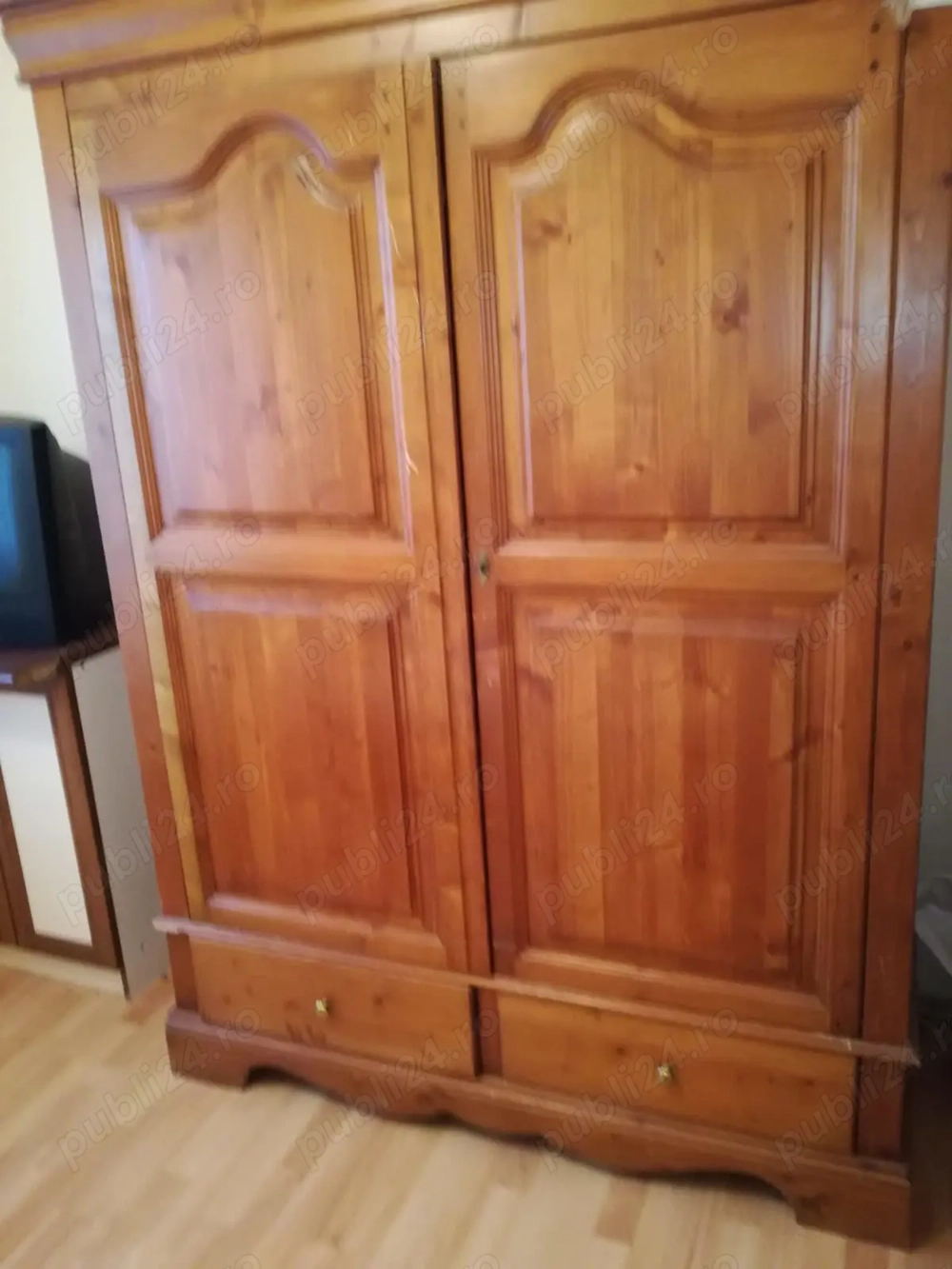 Inchiriez apartament doua camere Oradea 