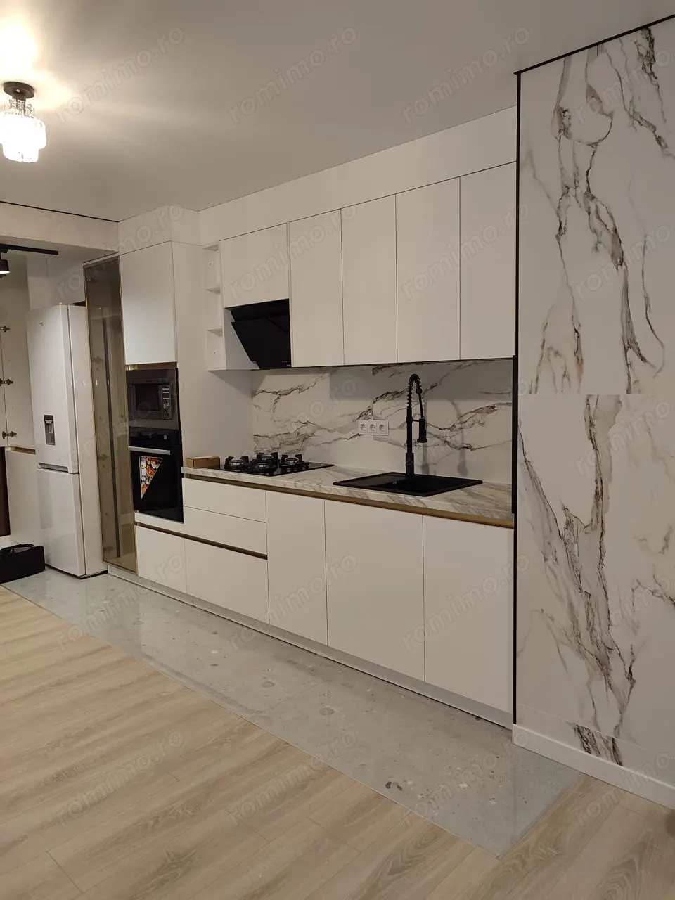 Se ofera spre inchiriere garsoniera in zona Victoriei