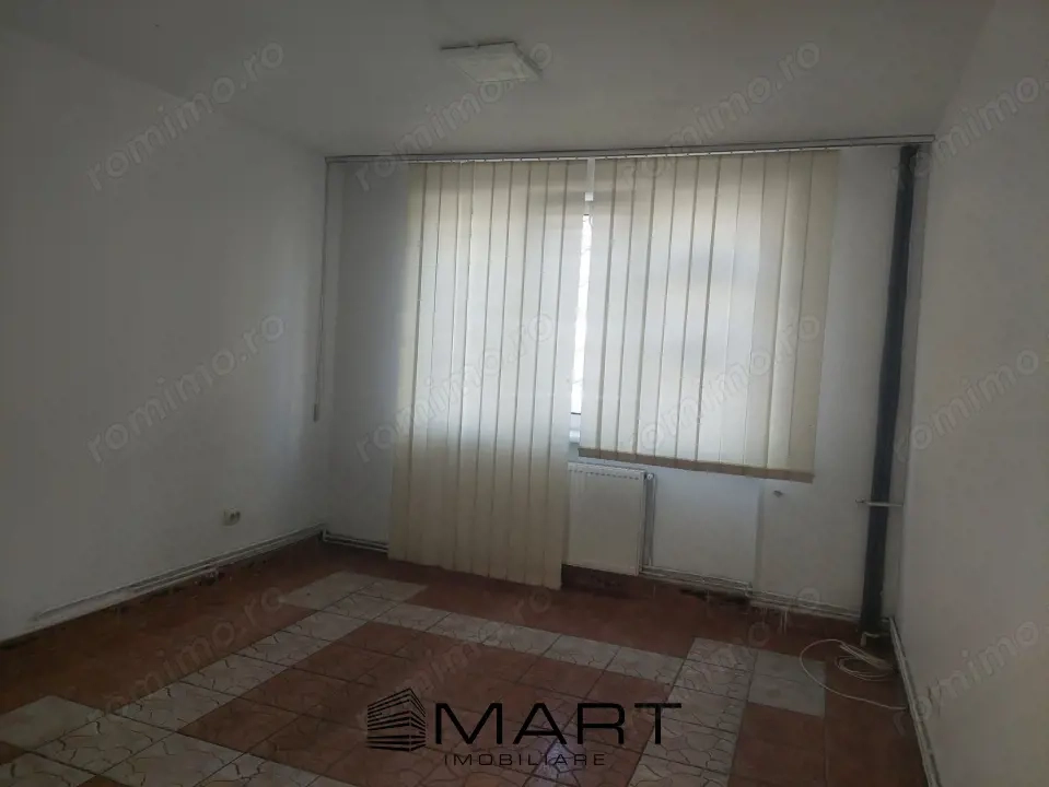 Spatiu comercial cu vitrina 55mp zona Judetean