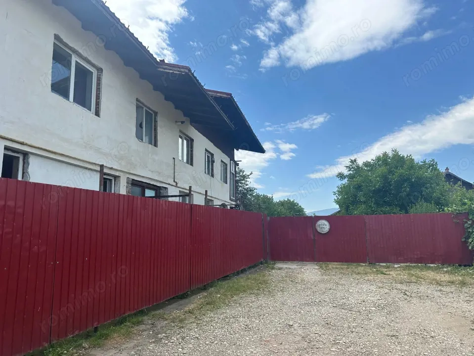 Spatiu Comercial 300 mp DN 13 