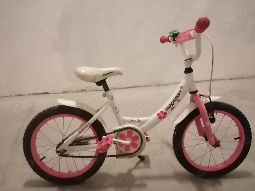 Vând bicicletă fete