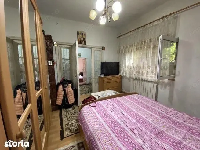 Casa de vanzare curte individuala zona Stefan cel Mare