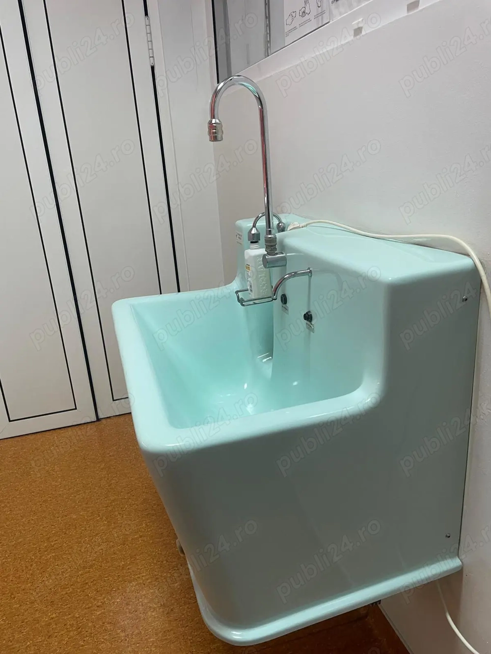 Lavoar apa sterila, 1 post