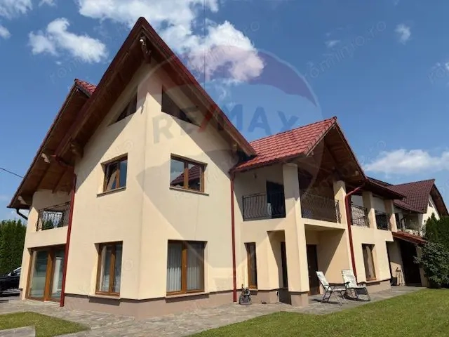 Casă / Vilă cu 5 camere de vânzare