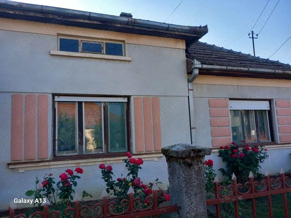 BRASADAS vinde casa 3 cam. zona Unirii teren 550mp. BRASADAS vinde casa 3 cam. zona Unirii teren 550mp.