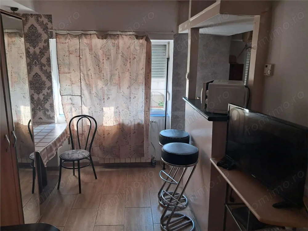 Garsoniera - Calea Buziasului - centrala proprie