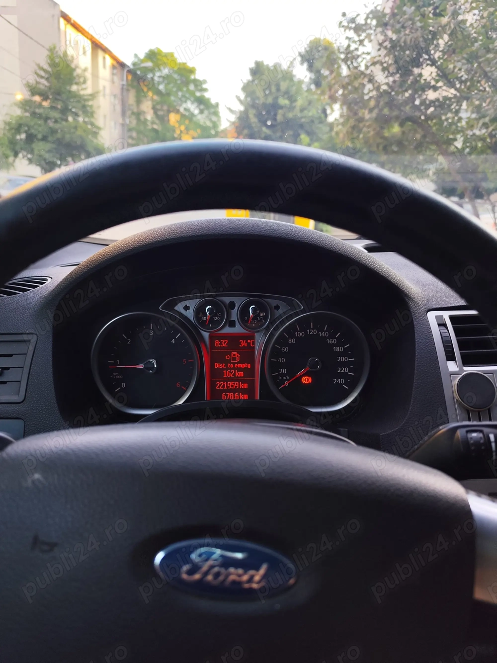 Vând Ford Kuga 2.0D 2008