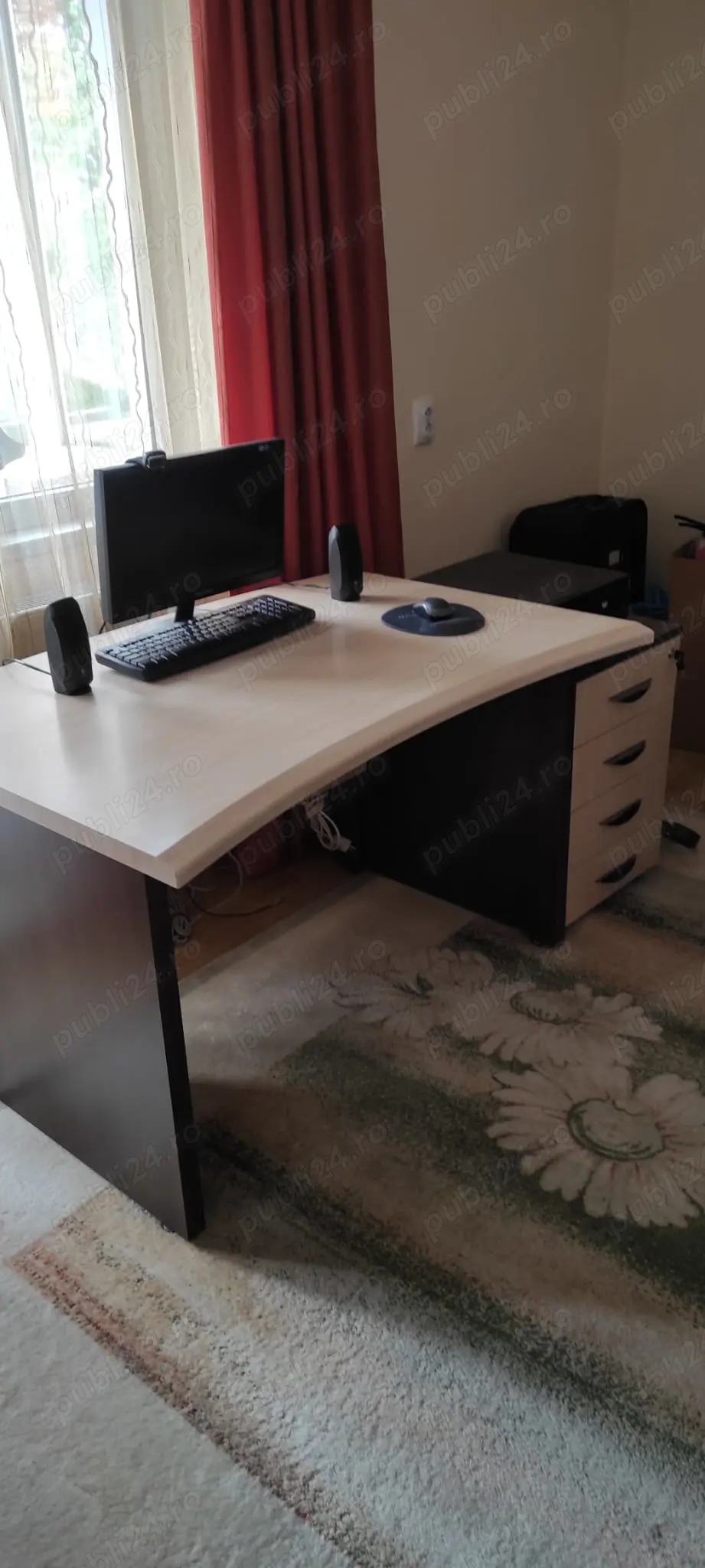 Birou + mobilier cu 4 sertare