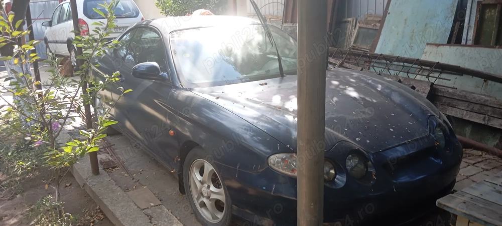 Hyundai coupe 