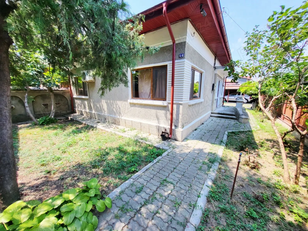 *PROPRIETAR*Casa 3 camere*Bucatarie+Baie+Beci*Sud*Democratiei*Piata Anton* *PROPRIETAR*Casa 3 camere*Bucatarie+Baie+Beci*Sud*Democratiei*Piata Anton*