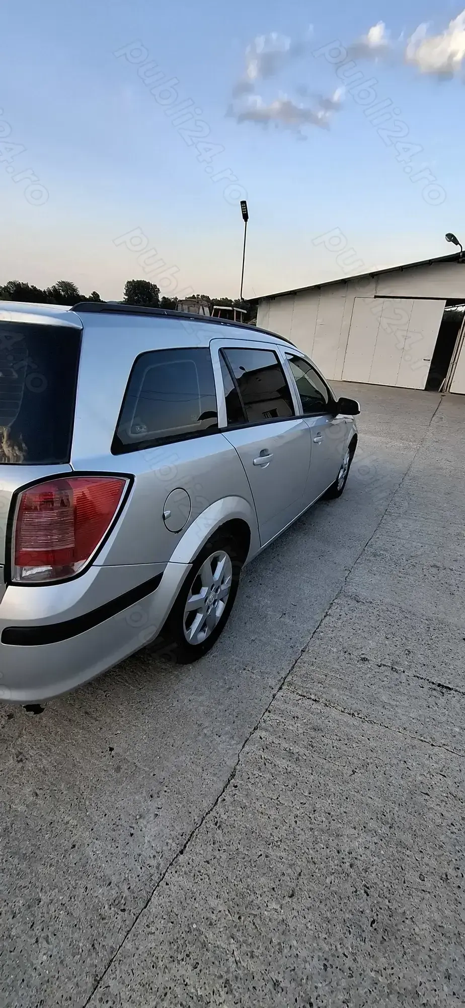 Vând Opel Astra H 1.9 120 cp