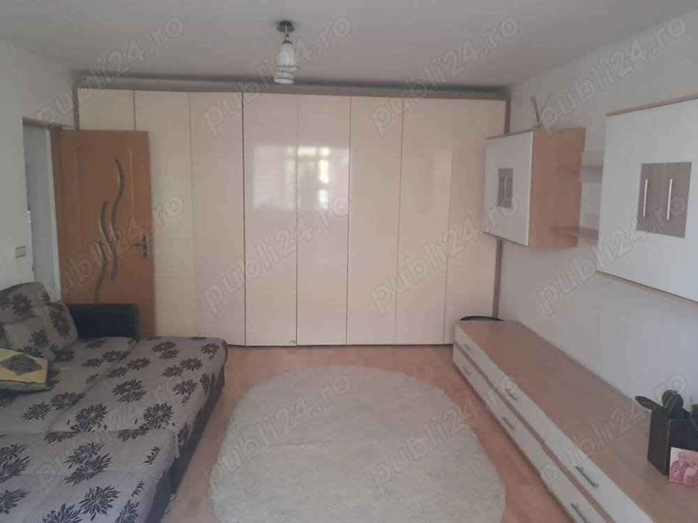 Inchiriez apartament 3 camere zona Calea Bucuresti- Rotunda Inchiriez apartament 3 camere zona Calea Bucuresti- Rotunda