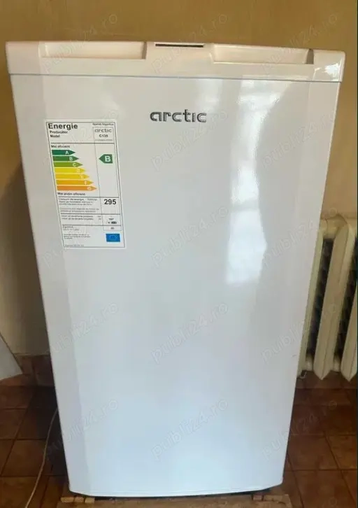 Vand congelator Arctic cu 4 sertare model C135 (107 litri) - nefolosit