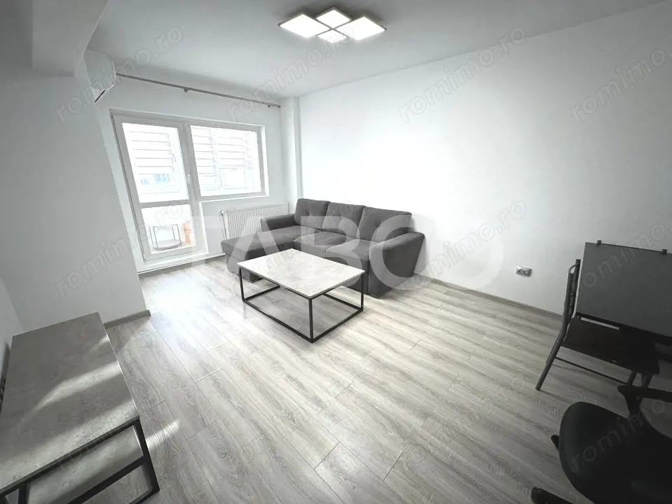 Apartament etaj 3 decomandat cu 3 camere 2 bai 2 balcoane Strand Sibiu