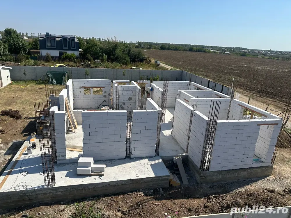 executam case la rosu sau la cheie 