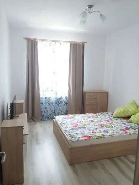 Se ofera spre inchiriere apartament cu 2 camere, decomandat, situat in zona Olimpia