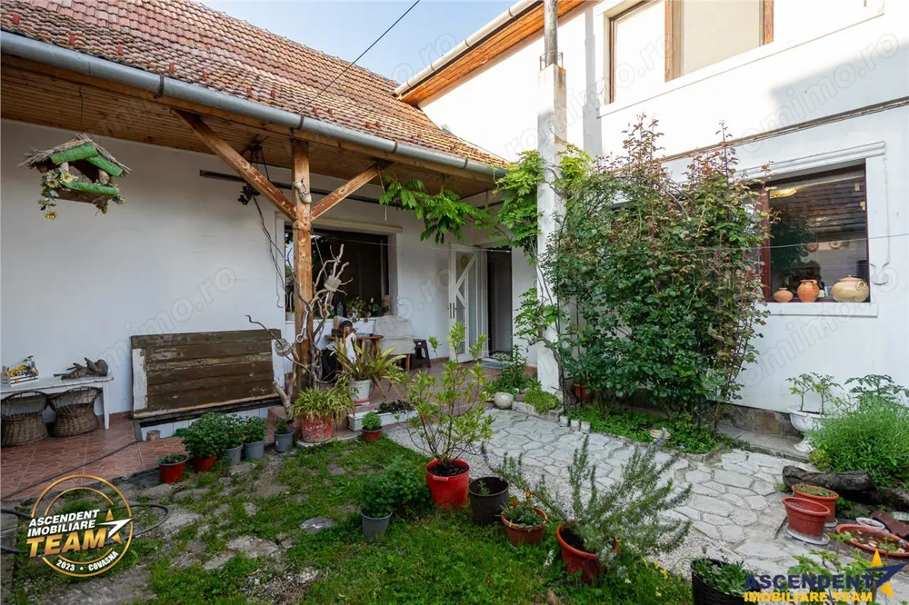 Casa cu 4 camere, mobilata, utilata, zona centrala, Targu Secuiesc