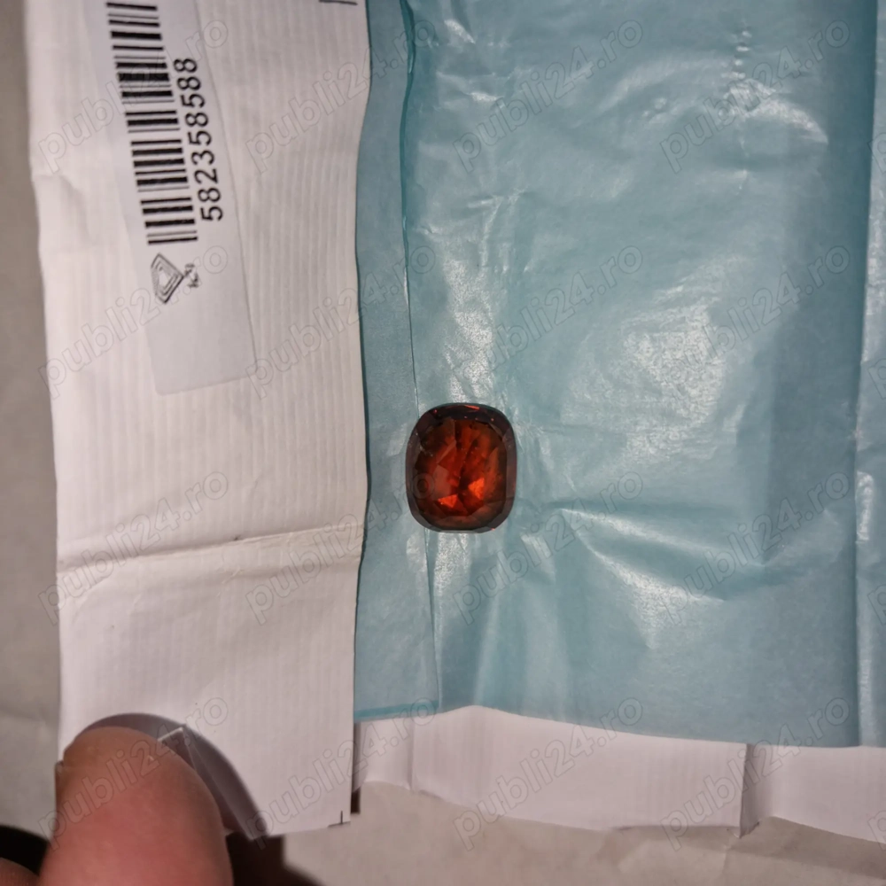 GARNAT Orange brown 18.68 carate