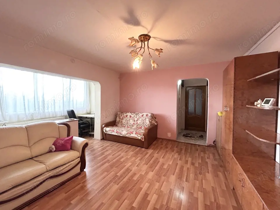 Apartament 2 camere, semidecomandat, 50mp utili, zona Freidorf 
