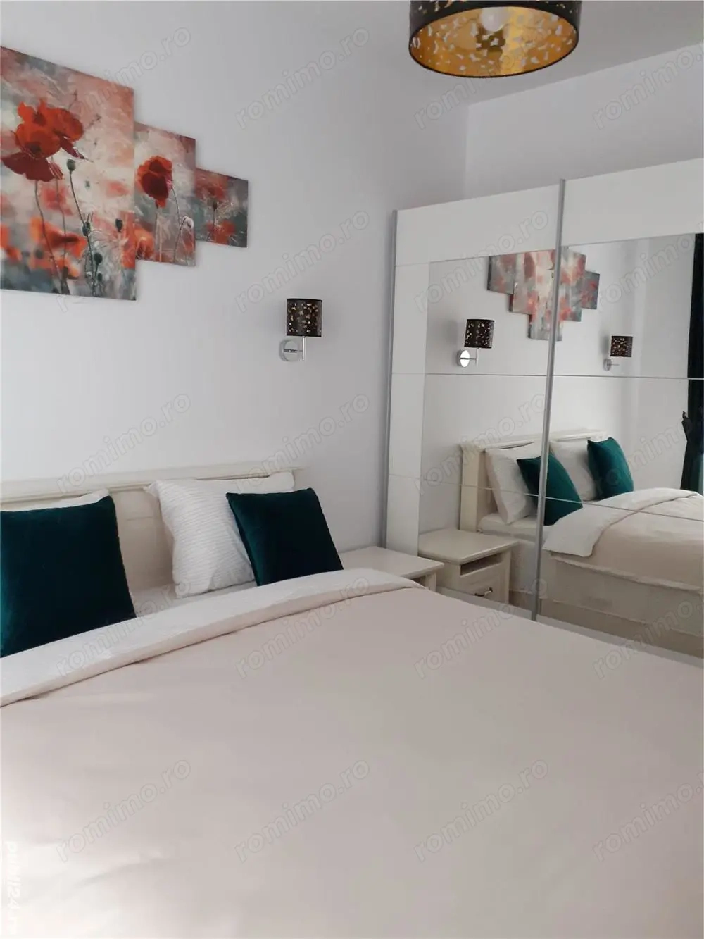 De inchiriat apartament 3 camere in zona de Centru