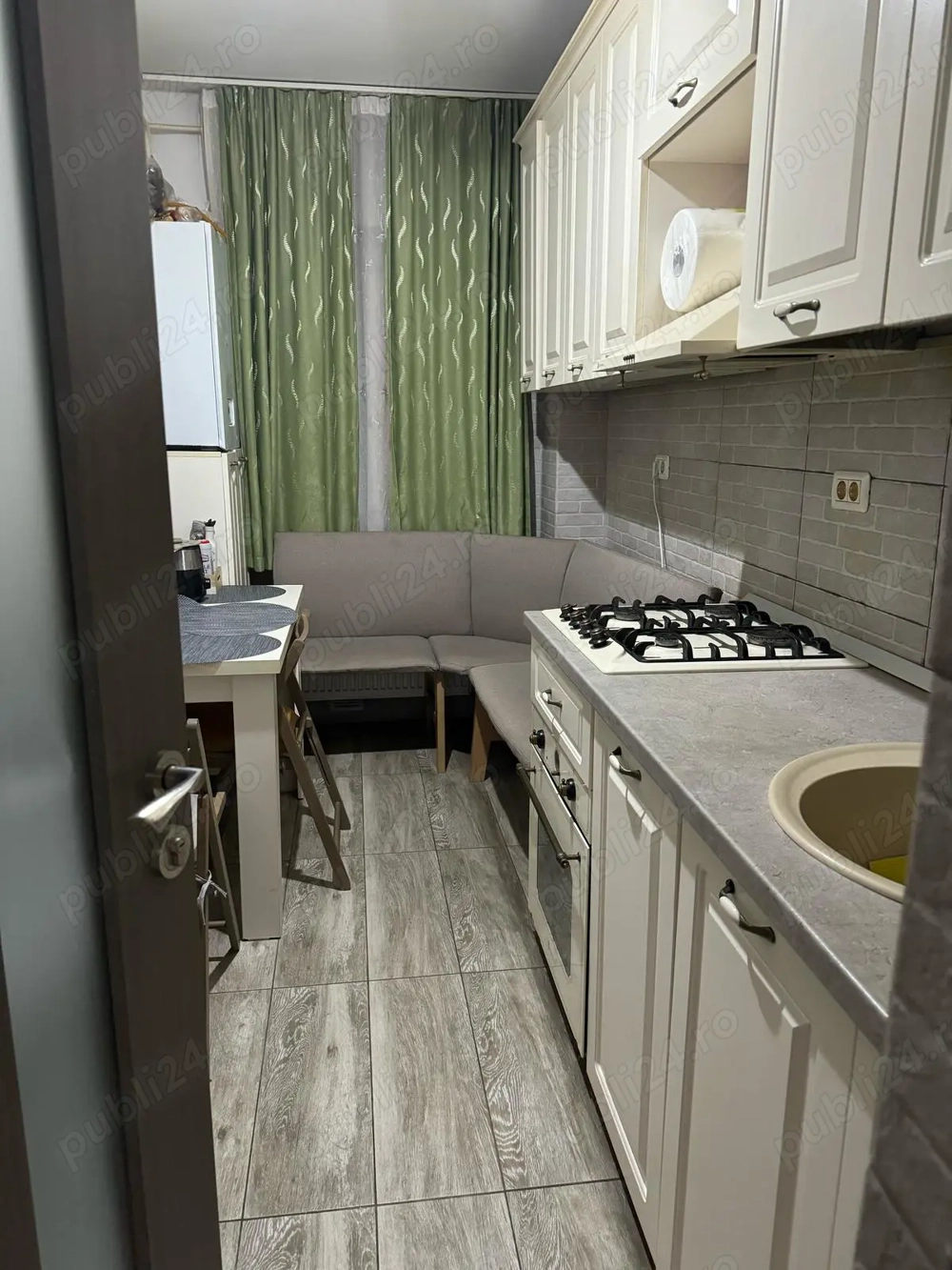 Apartament 3 camere etj 1 Bd Unirii  Sala polivalenta