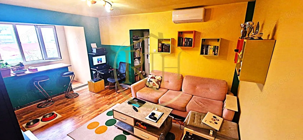 Vand apartament cu 4 camere in zona spitalul judetean,comision ,,0''