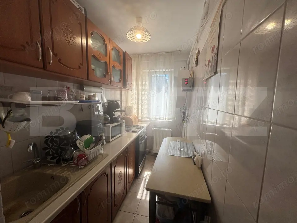Apartament cu 3 camere, etajul 2/4, 50 mp, Micro 11