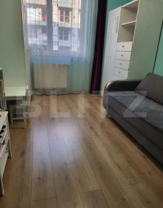 Apartament cu 3 camere de vanzare, zona Sopor