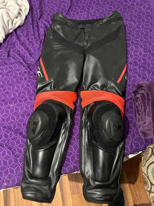 Pantaloni moto dama Dainese Delta 3 marimea 42 Pantaloni moto dama Dainese Delta 3 marimea 42