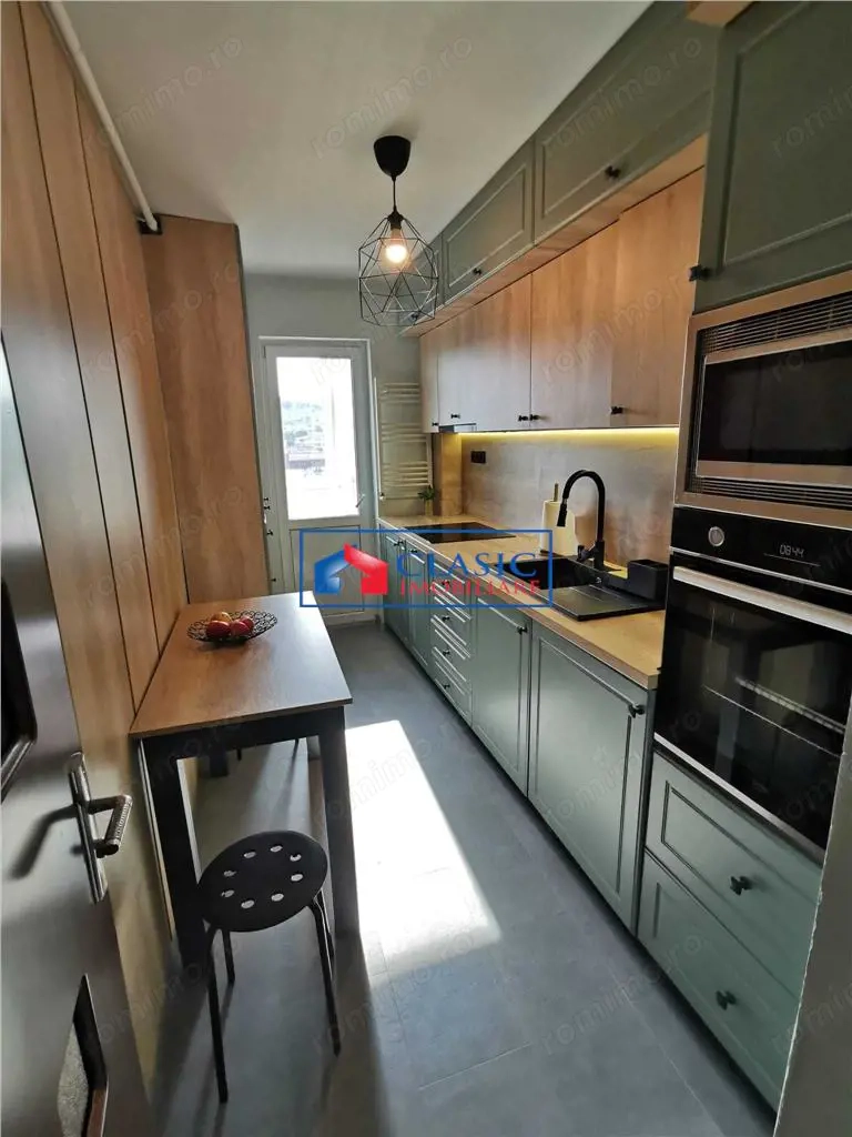 Vanzare apartament 3 camere renovat modern zona BIG Manastur, Cluj-Napoca