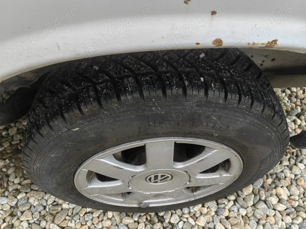 De vânzare transporter t4 cu 6 locuri 