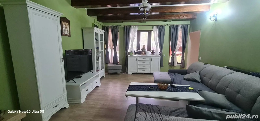 Casă in Gros cu potențial afacere (Camping,Pensiune, etc)