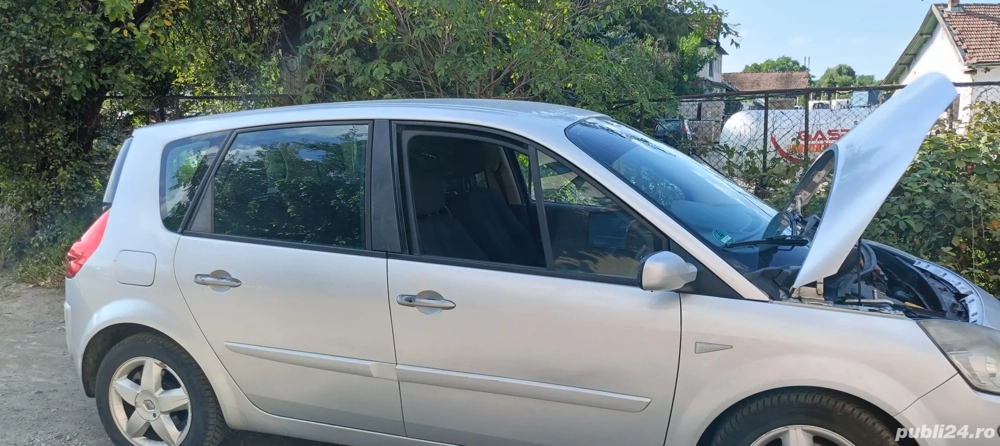 Vând Renault Scenic 