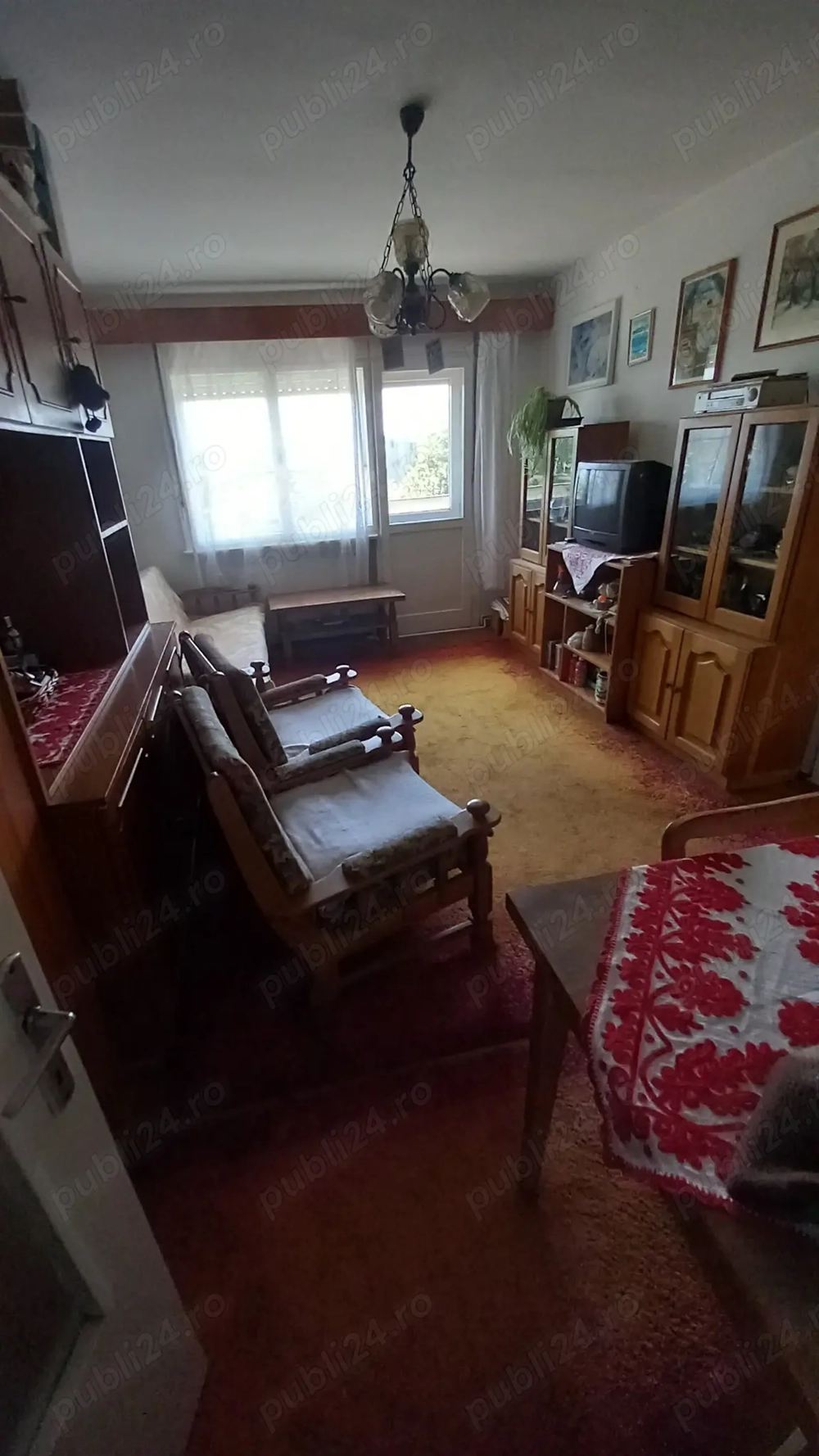 Vând apartament  cu 3 camere Micro 15