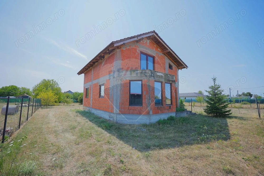 Casă cu 6 camere de vânzare -la roșu- în Gepiu, județul Bihor