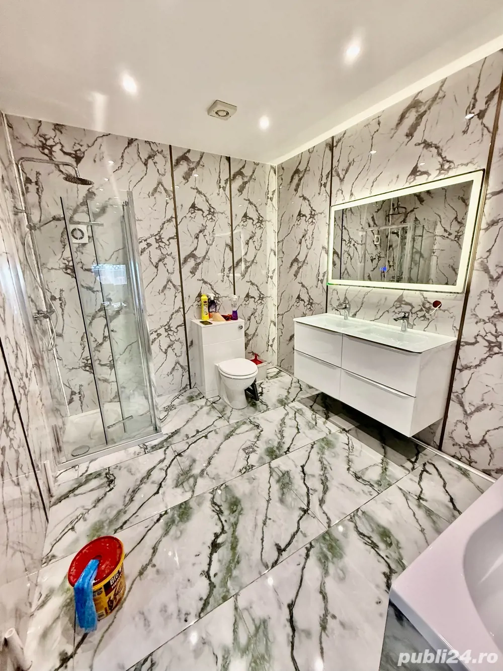 interioare de calitate .