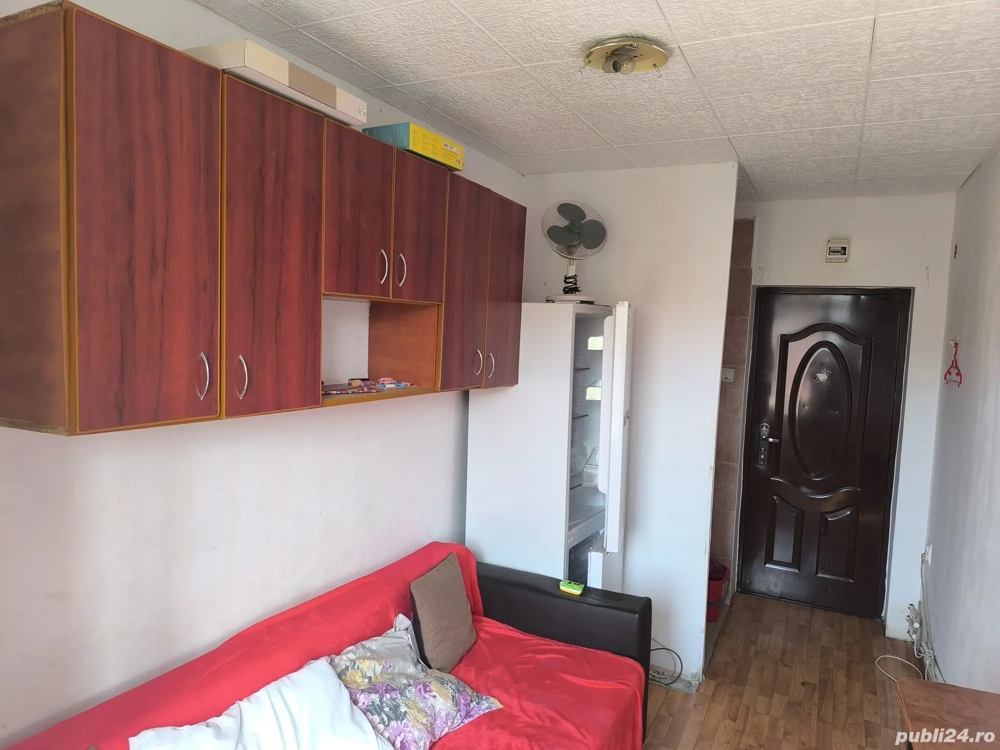 garsoniera de vanzare
