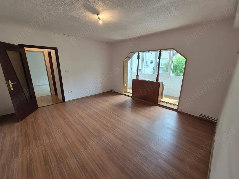 2 camere etaj 2 Calea Martirilor Spital Judetean  2 camere etaj 2 Calea Martirilor Spital Judetean