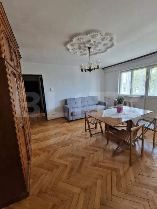 Apartament 2 camere, 56 mp, semidecomandat, zona Zamca 
